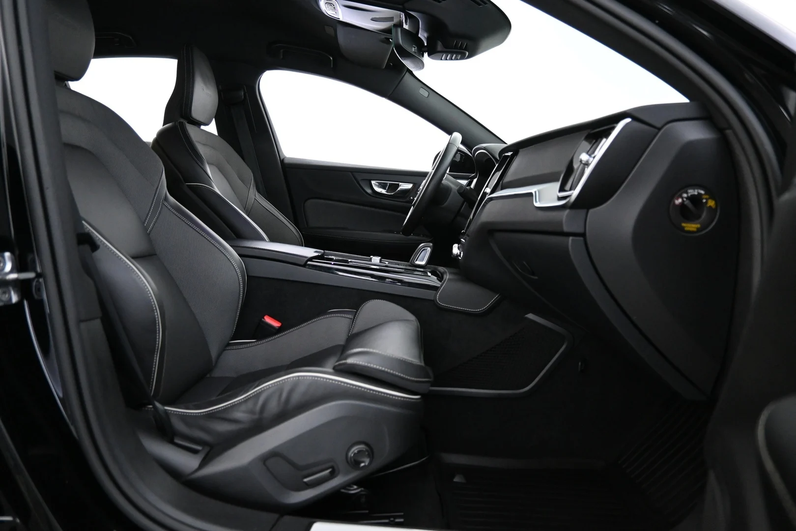 Car Image - 1nj0vyFn7yaAZnQgnUIYsQ