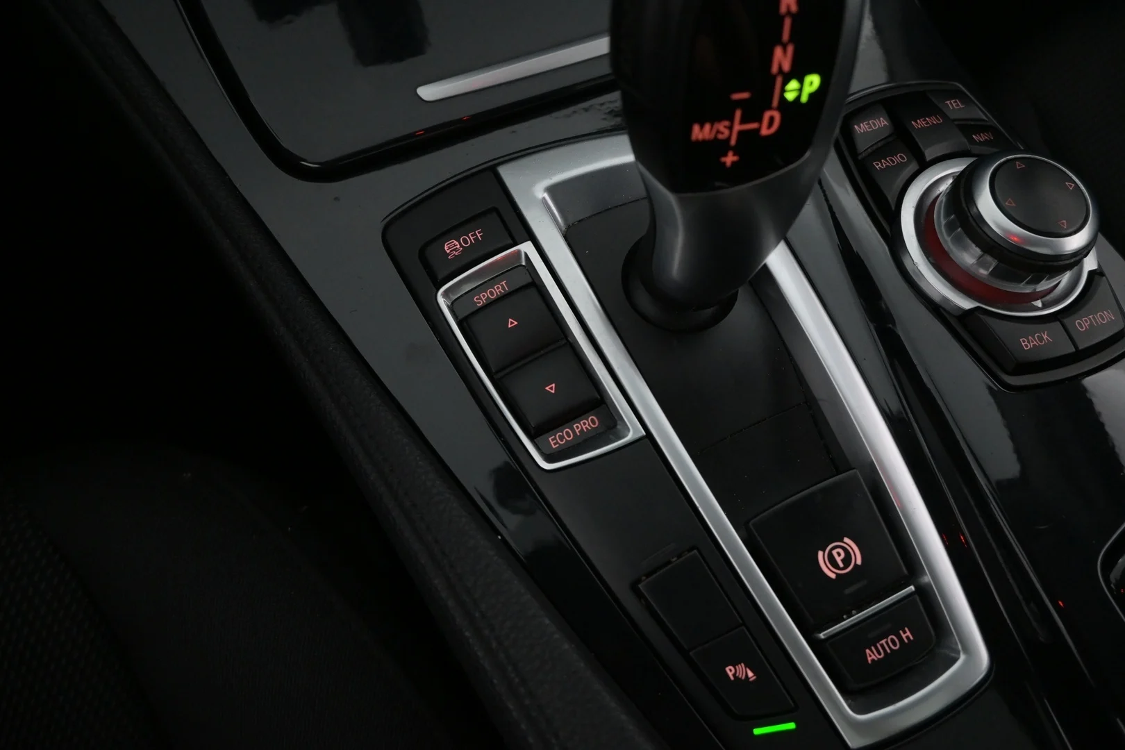 Car Image - 5m7h64mworLUtoMuoSxaGp