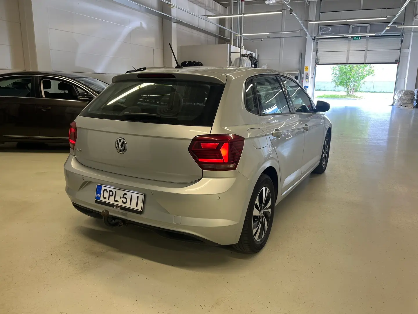 Car Image - 5LG4nS386cEfgvbYPtTG3j