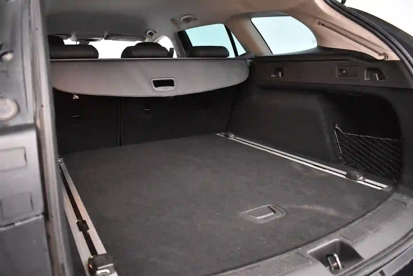 Car Image - 5dM8KUYFjm80xpGb3SBq3X