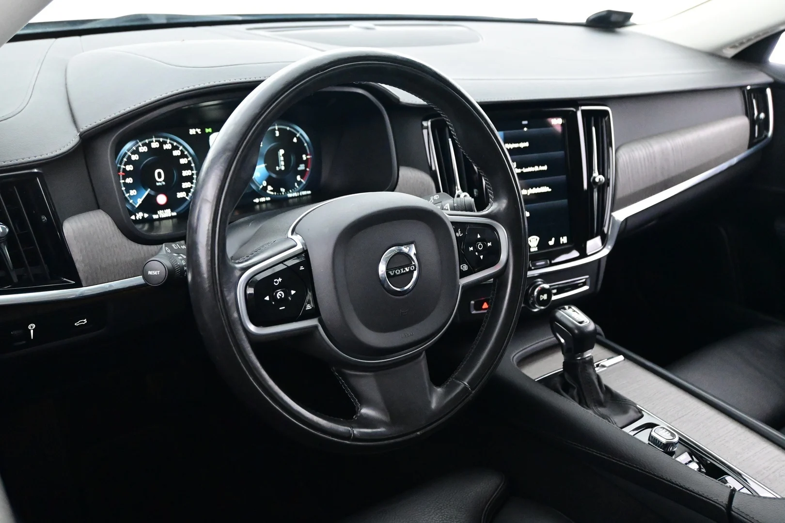 Car Image - 3S97yGlK444vOhzKbO8TnM