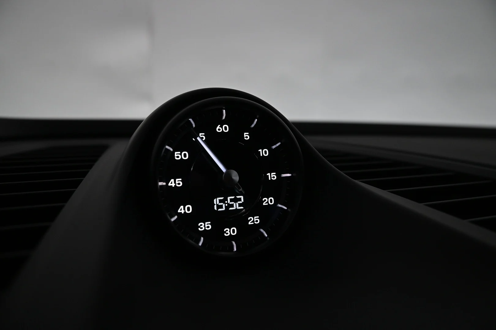 Car Image - 28gGJ1wfCRD2eGvWSZVlHz