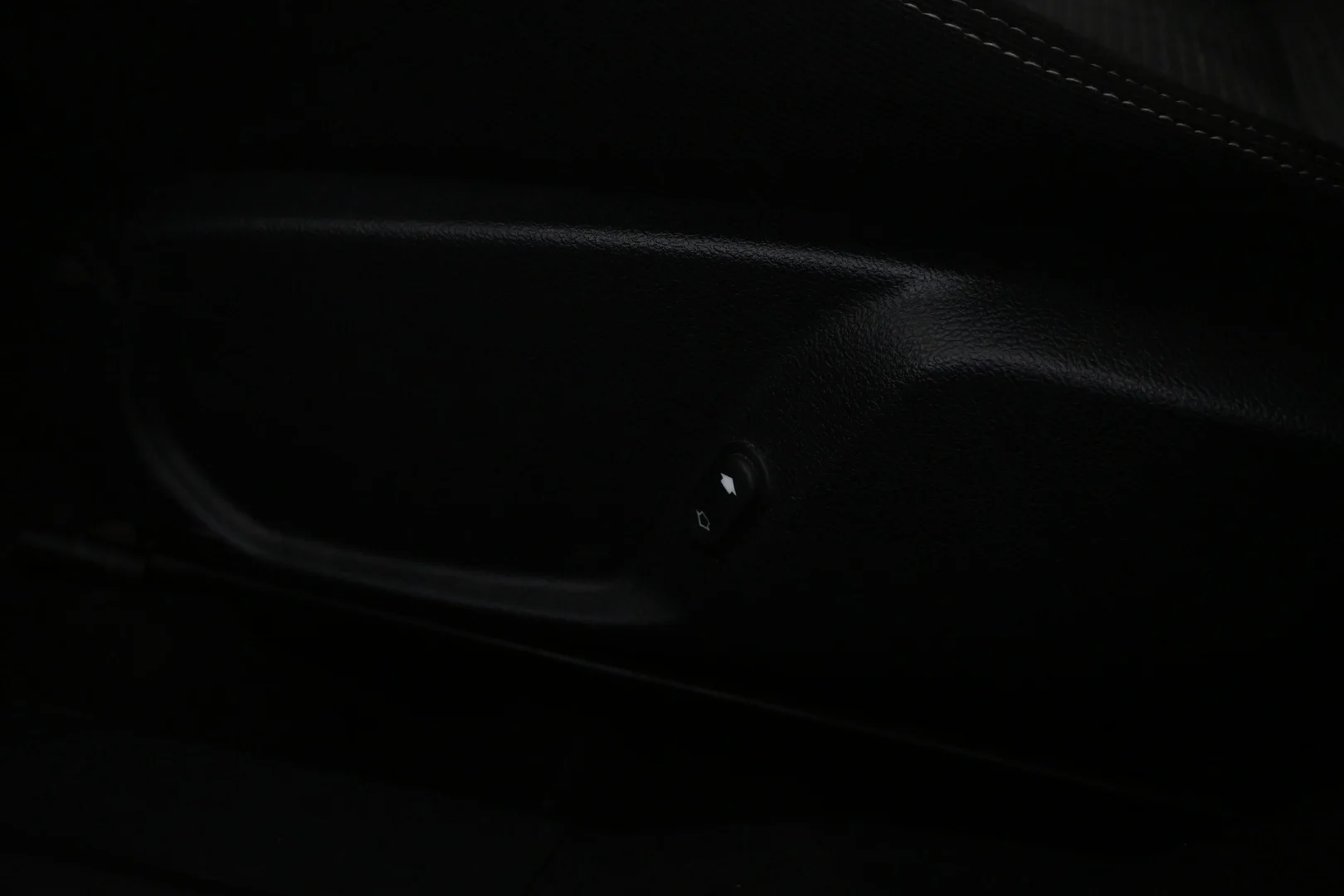 Car Image - 0x85hz1vqkFdM4ani8uyI