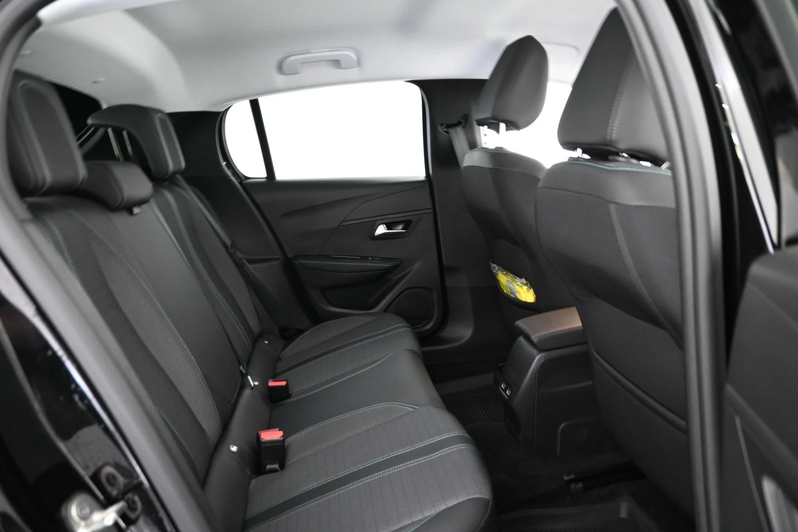 Car Image - 3RoUSdQG9cTf7ORmHJ9vrJ