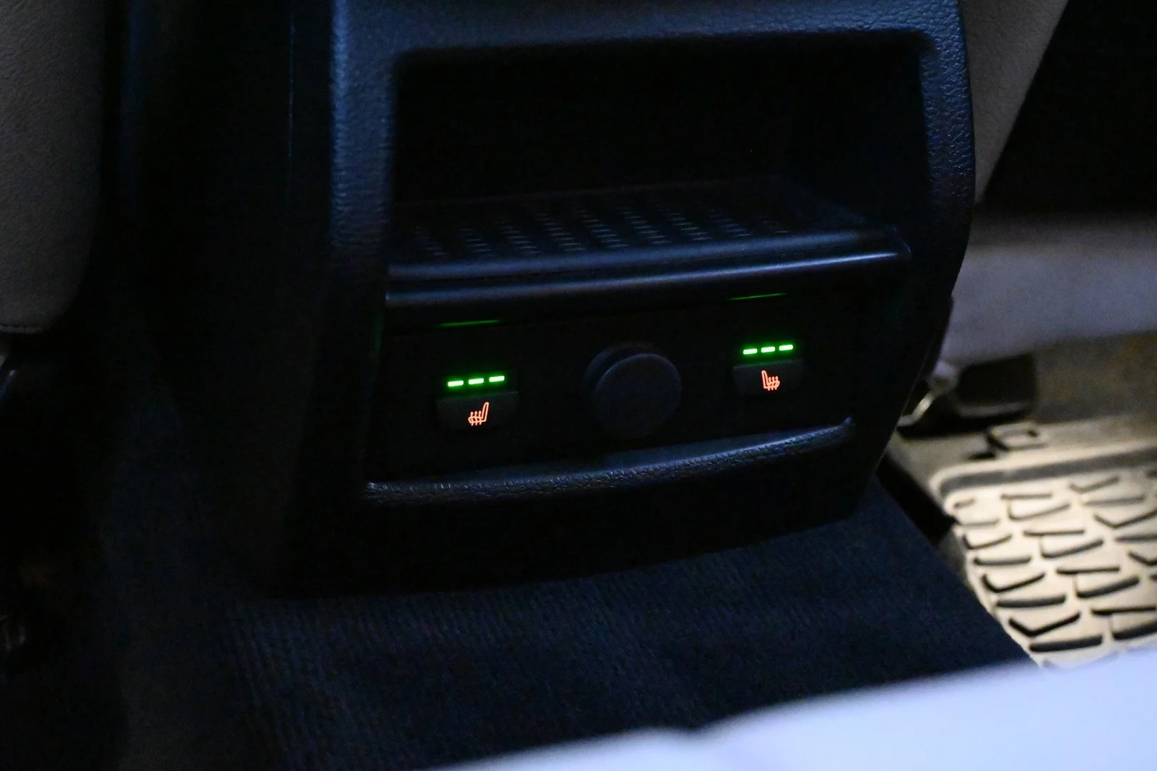 Car Image - b4XYh5lutptVZL0xpKLvK