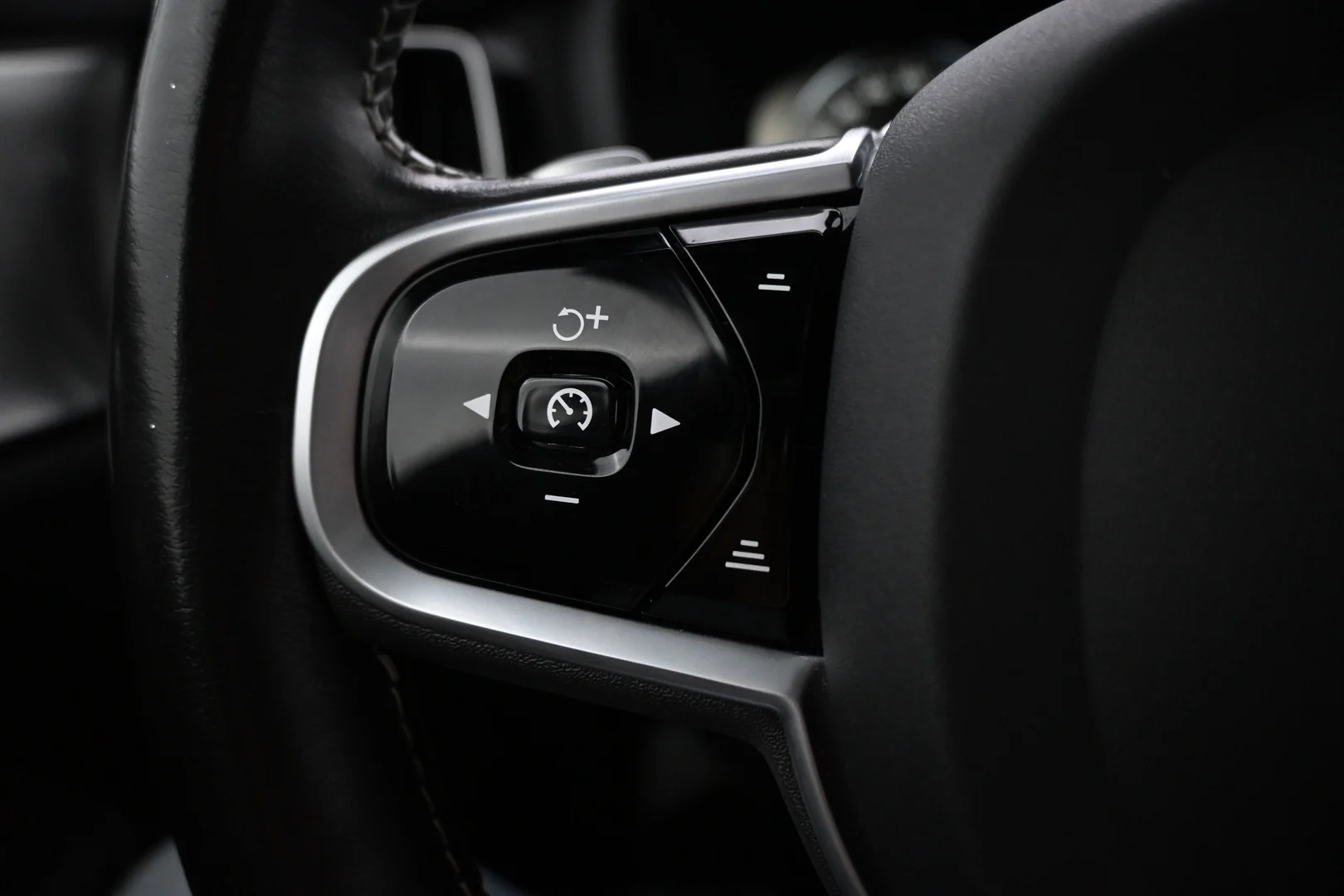 Car Image - 1EKQ5ggMUI4pq1RDsOQaEy