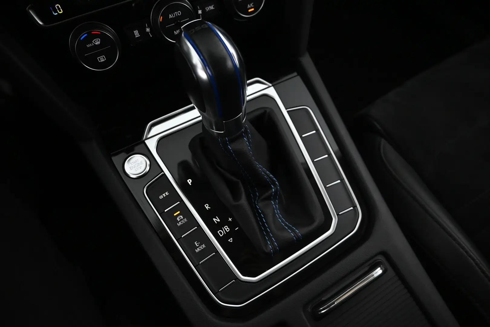 Car Image - 1o8sCdnmbrcMVy0y5wKjTi