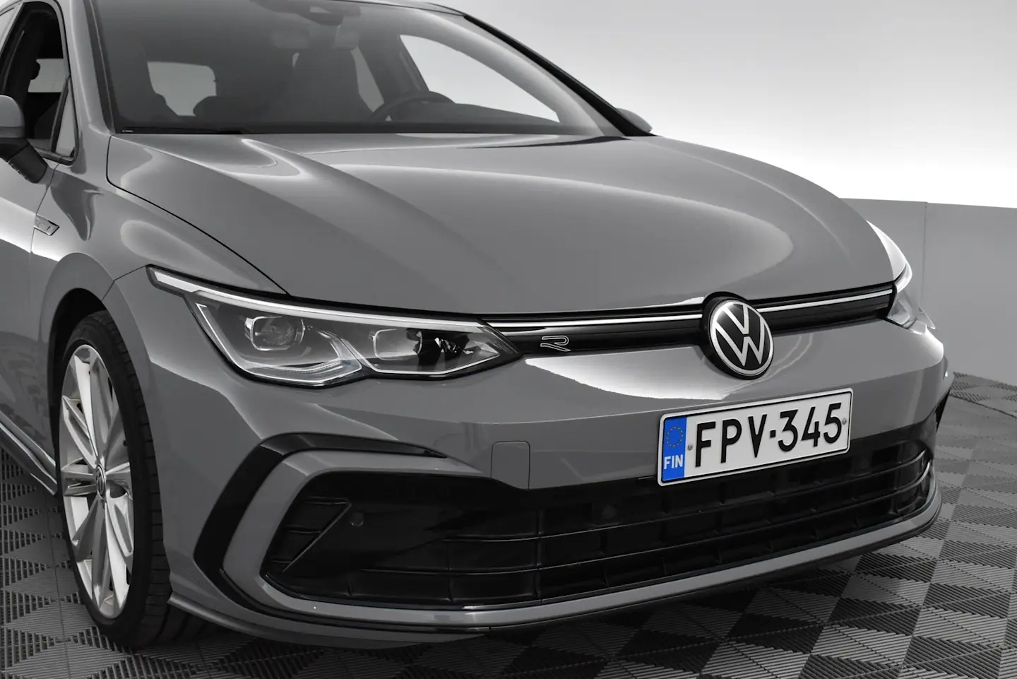 Car Image - Vqq2jIEHEFEEZIMRLcYbS