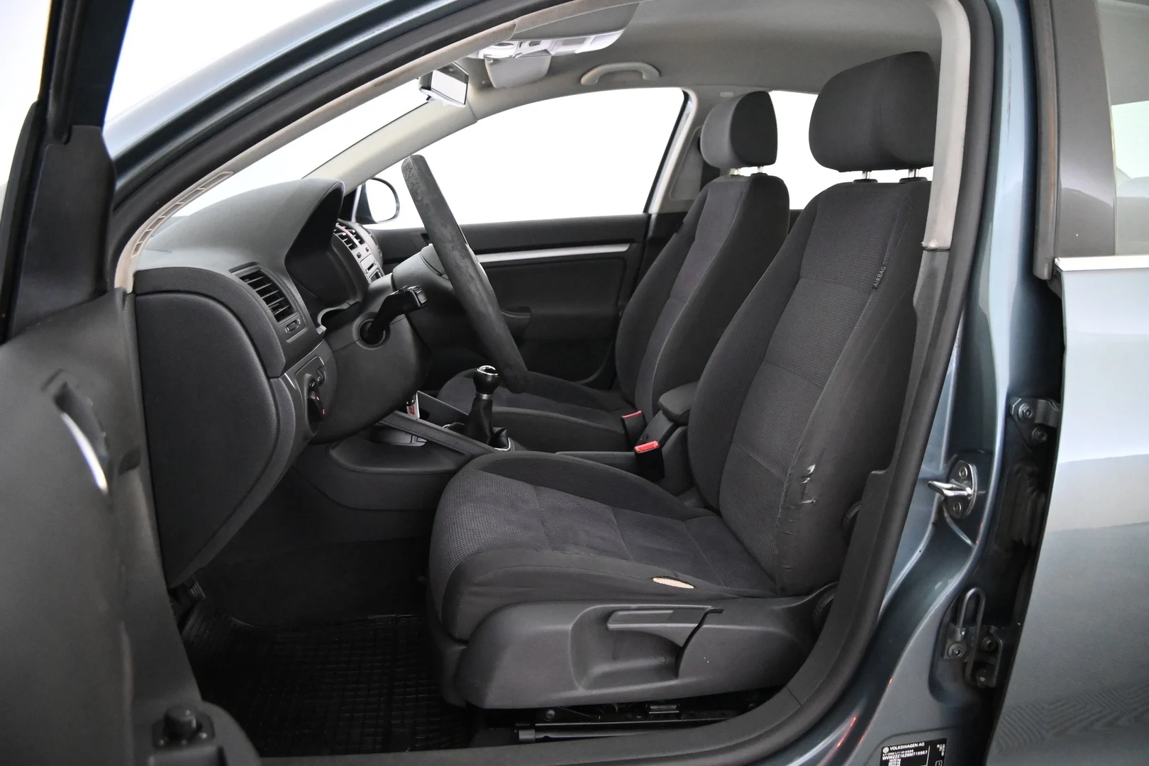 Car Image - 1NiIVaraT8eMsbV7UgXMRC