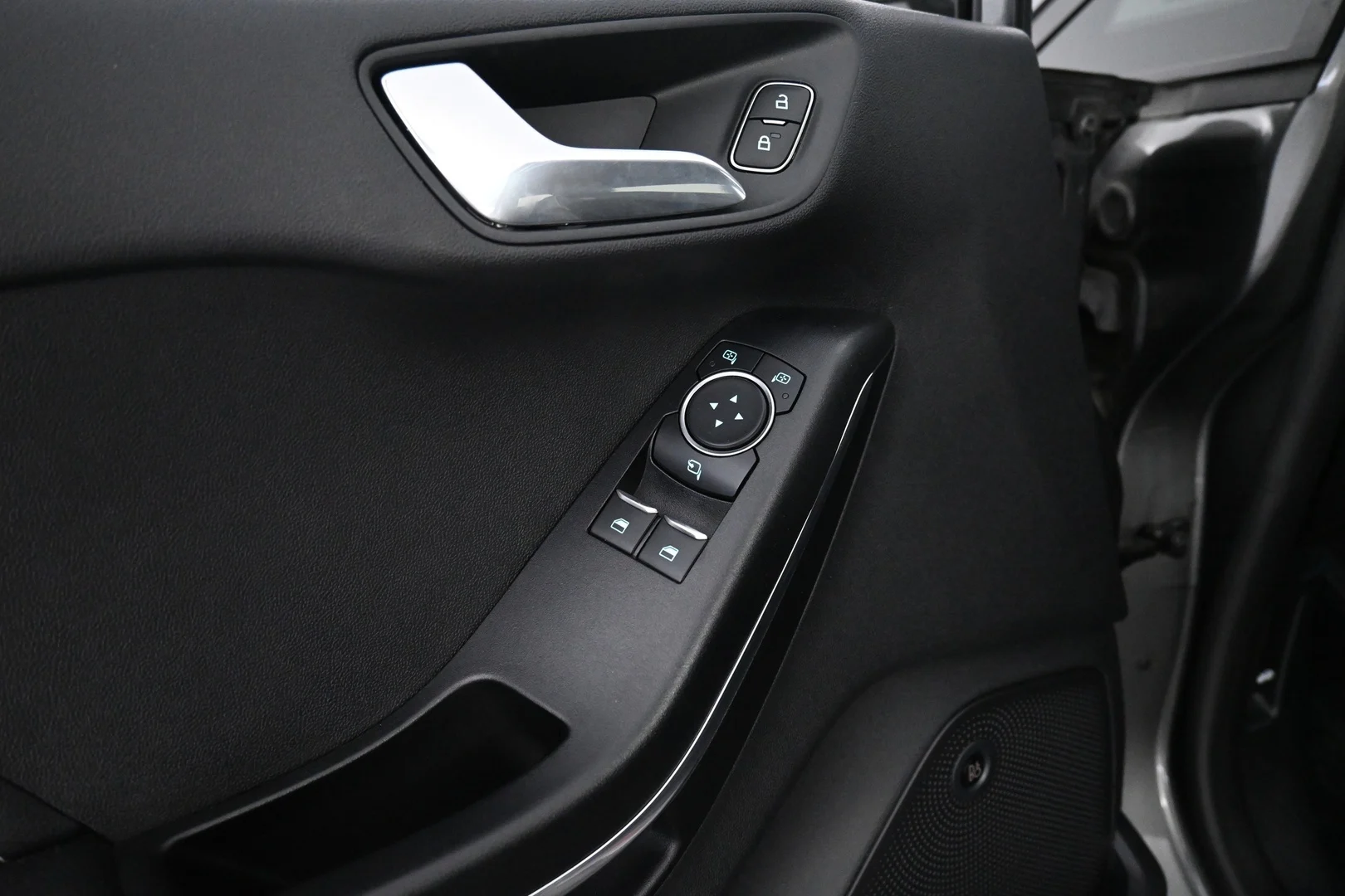 Car Image - 3tPsWsxPUz7dk885S0zky3