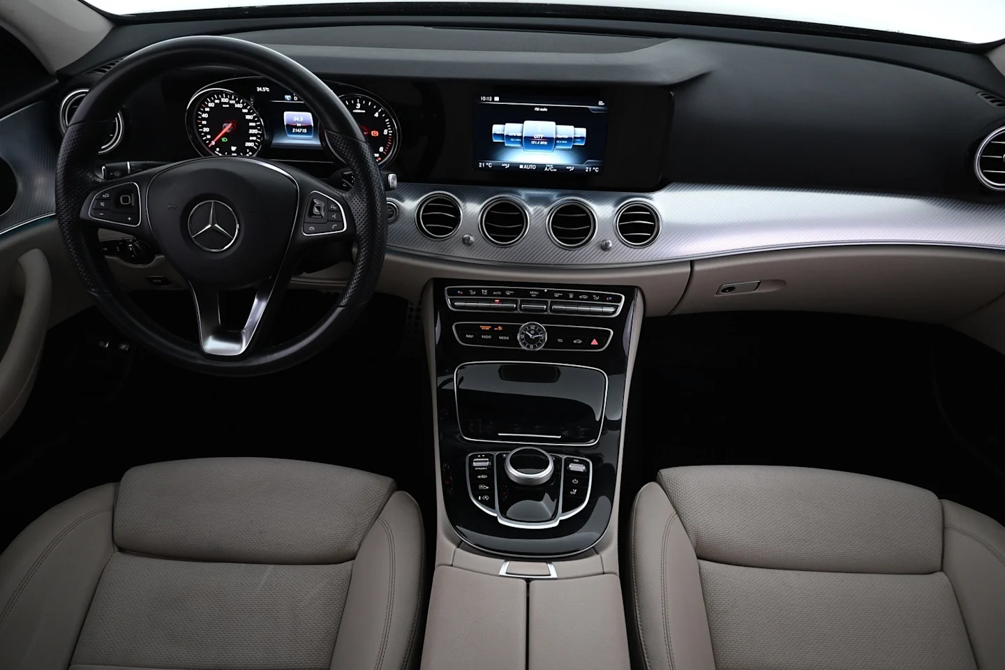 Car Image - TyTXZ7QPZHVqi9To8TksX