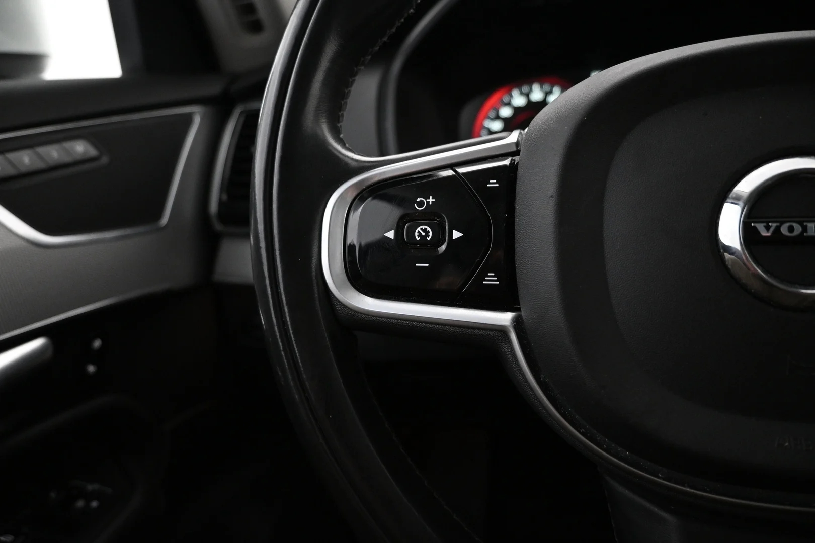 Car Image - 3Y76CznNJwSuHmAqSSDjPJ