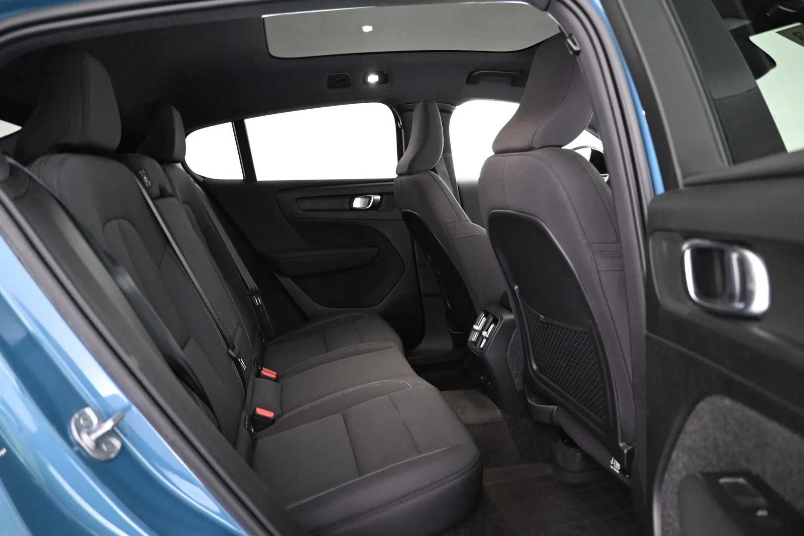 Car Image - 2Fq7pjzBDqK8hvSFD43VZ0