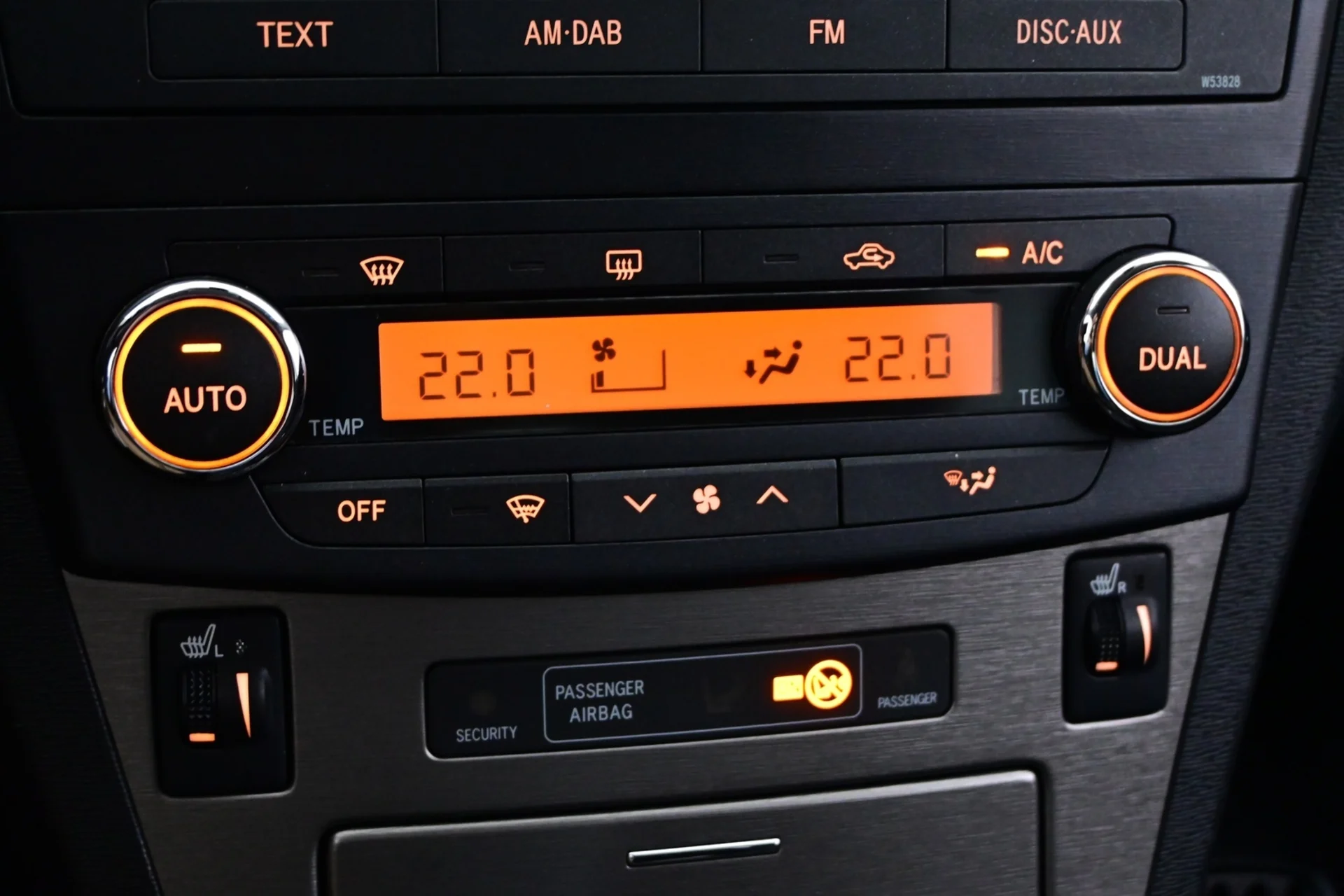 Car Image - 4bbqqgkvr2UgwwDlyW8kX1