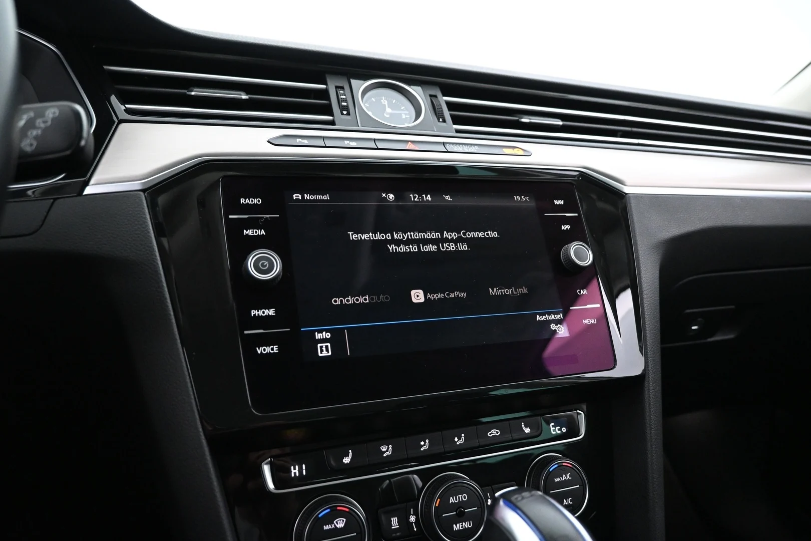 Car Image - 2j3RH7YQNbiyu4W6Z30362