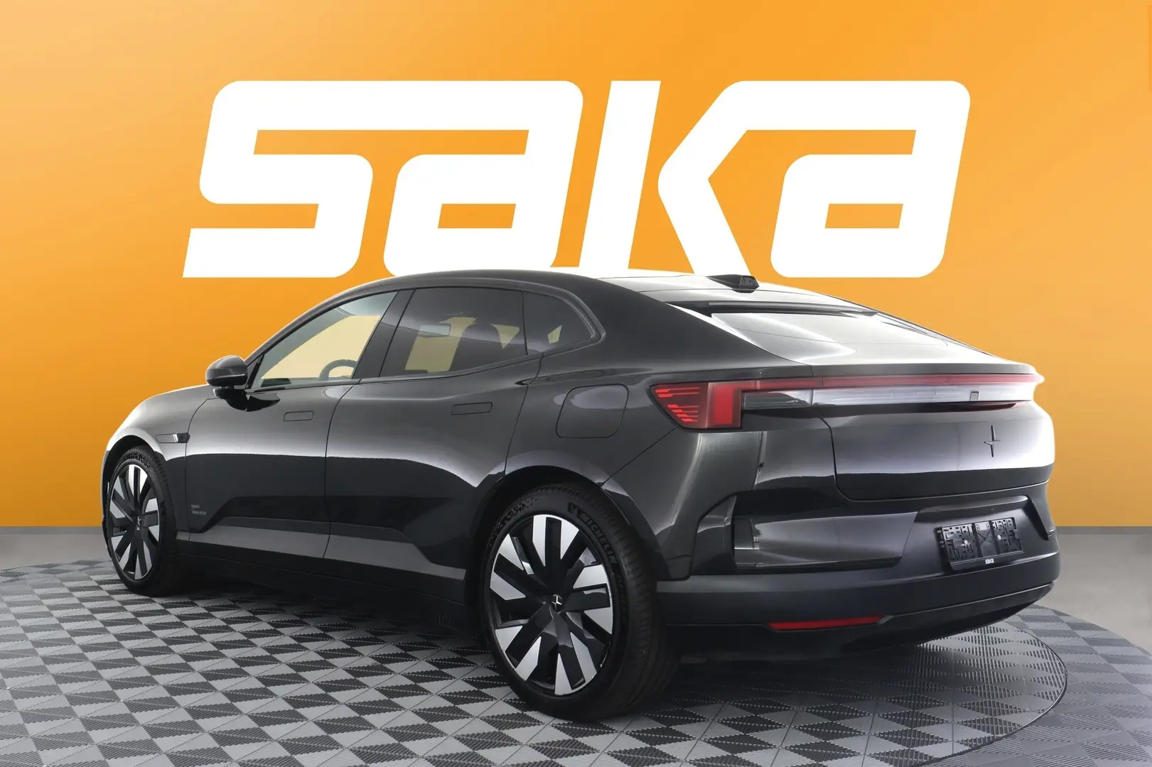 Car Image - Z4el73J9vVMLgCiWNs87r