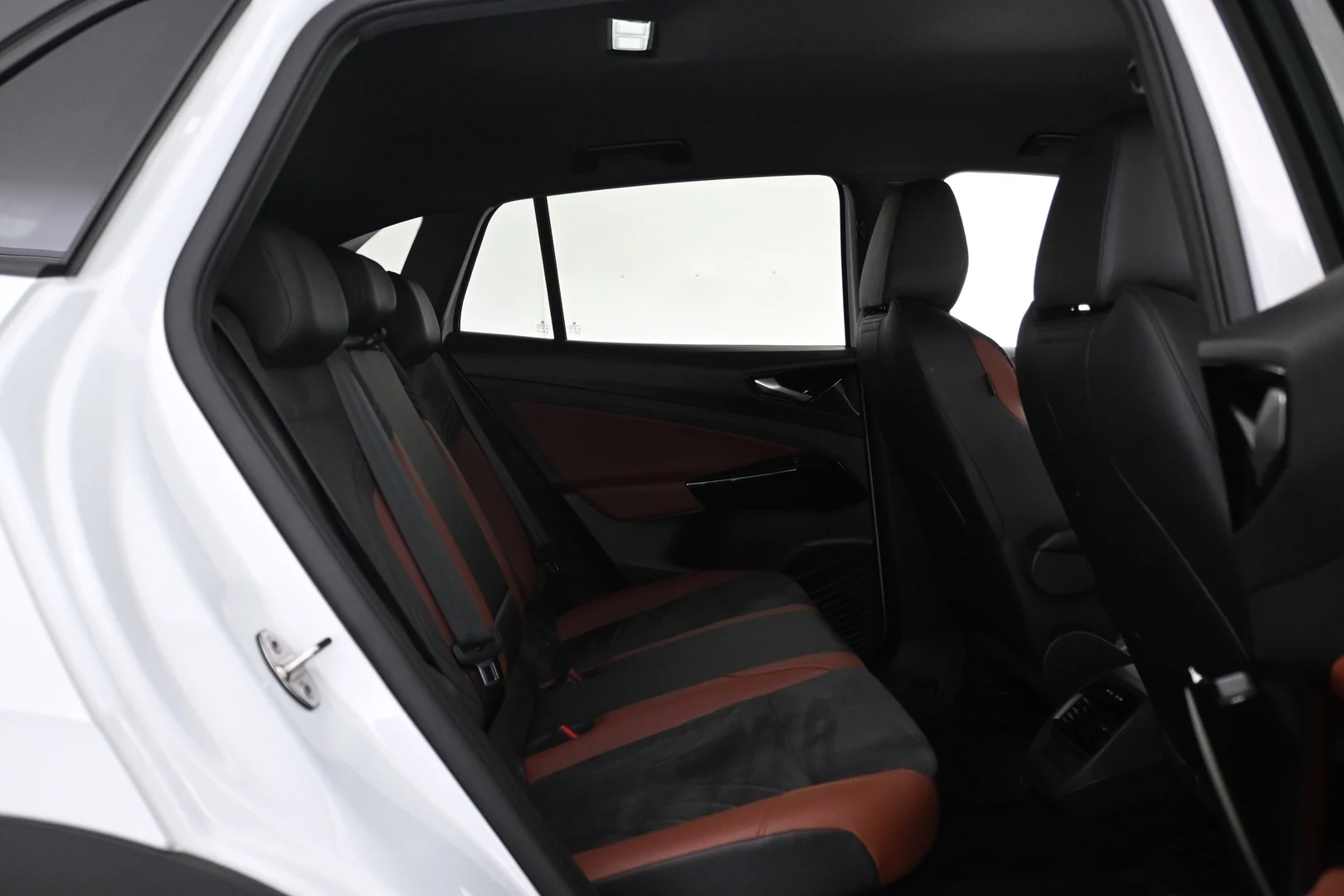 Car Image - 5lceOZENu2wn0EEBevg469