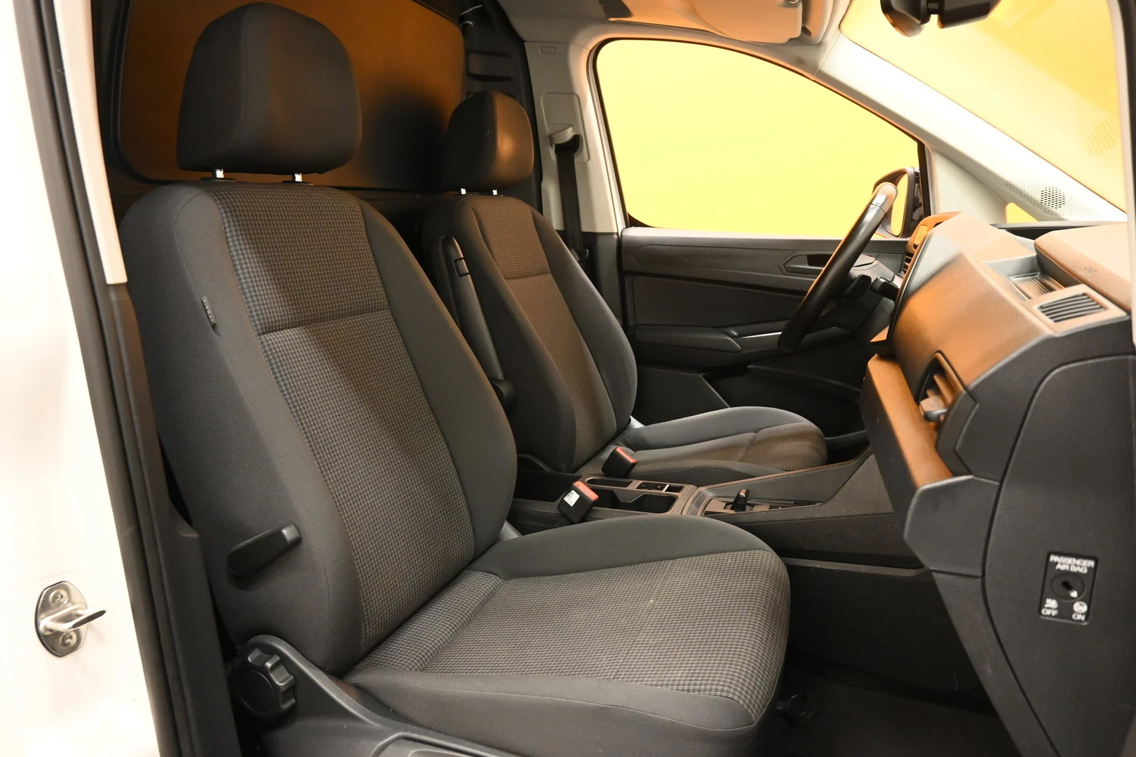Car Image - 7JLqMT3CxUs07nYkjndDWn