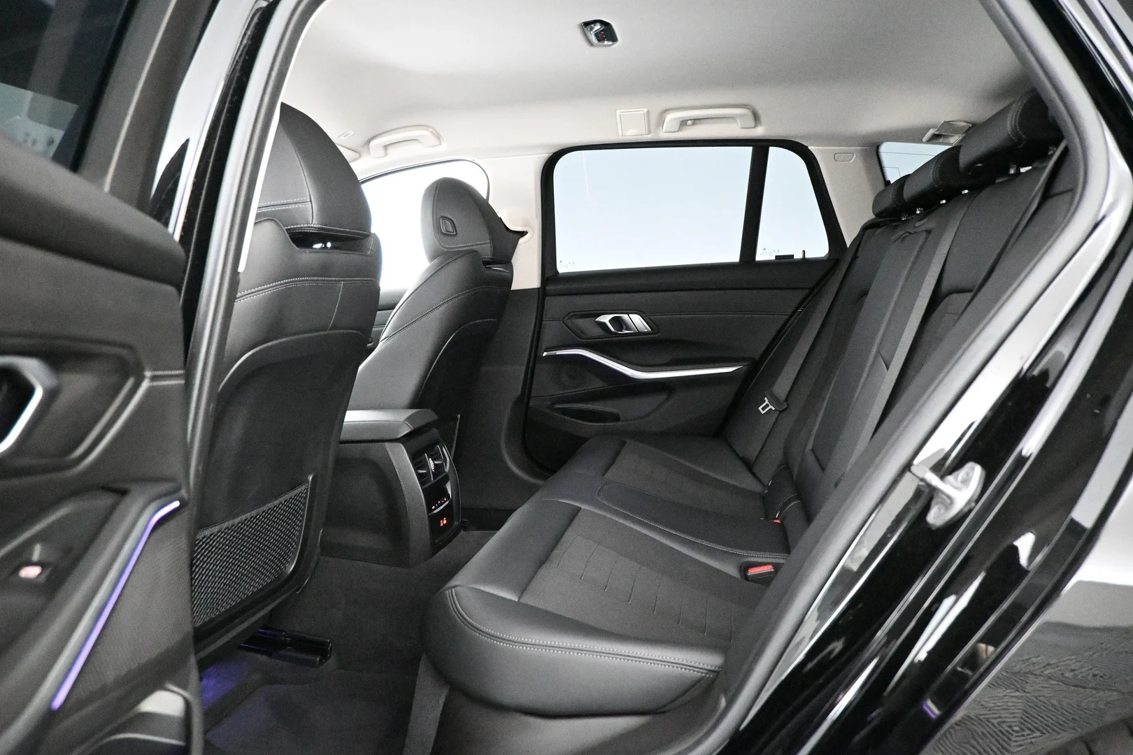 Car Image - 1iMbSd4qRDuFwPUwUhqy2B