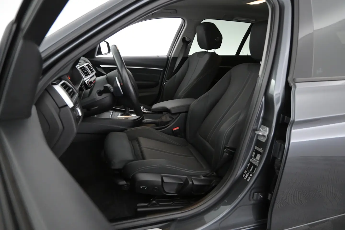 Car Image - 7jWSxeudiB5QsE2Hm0hgqS