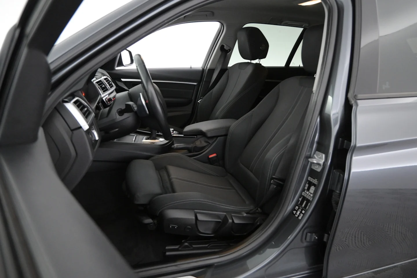 Car Image - 7jWSxeudiB5QsE2Hm0hgqS