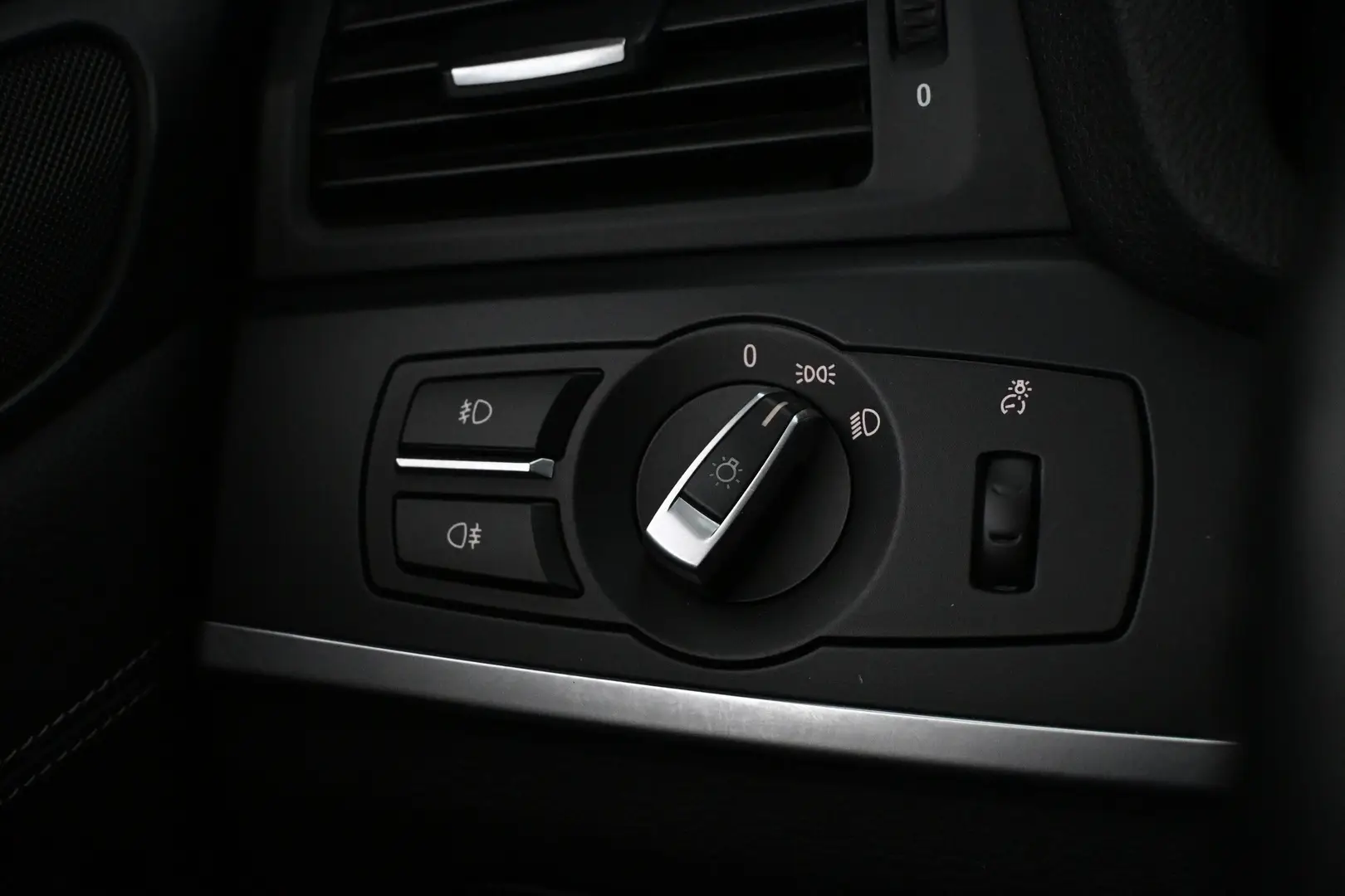 Car Image - 5wwp6gW9fC7WCYCGILXIgW