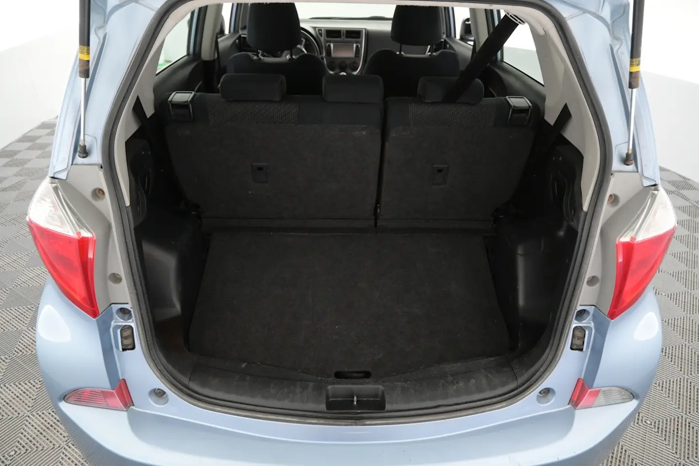 Car Image - ufHsXYI9nyt56j1JhKDlu
