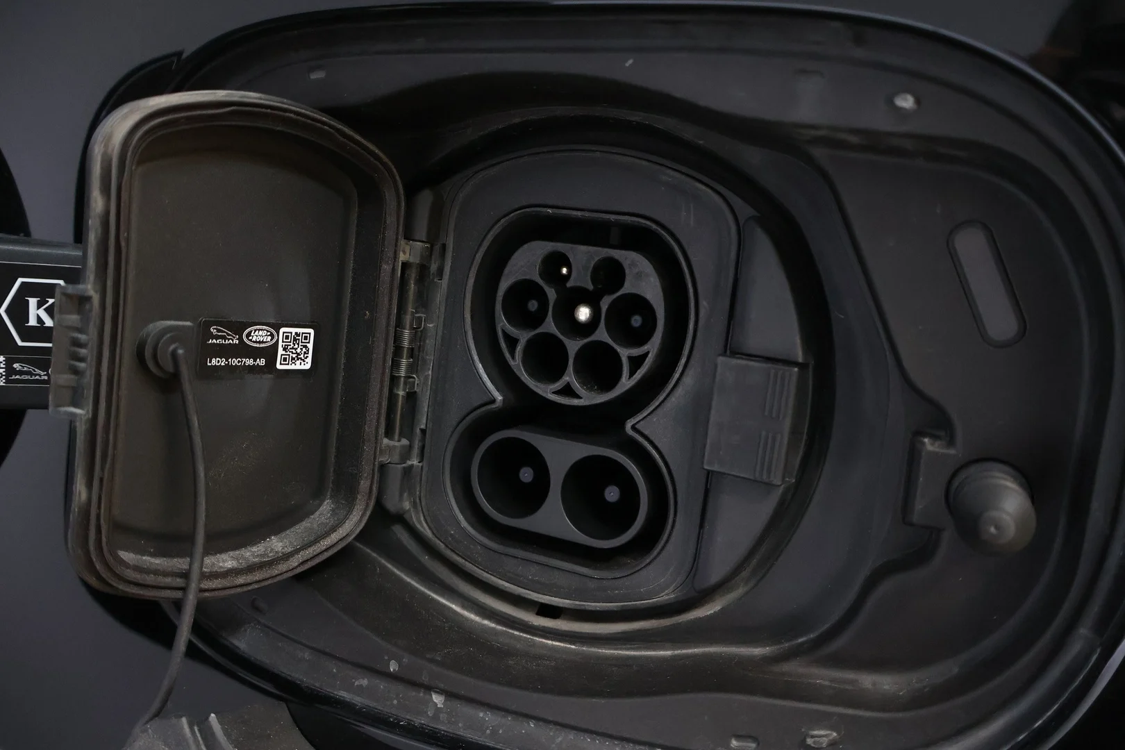 Car Image - 4axIHcUsCznG9yYYeZripH