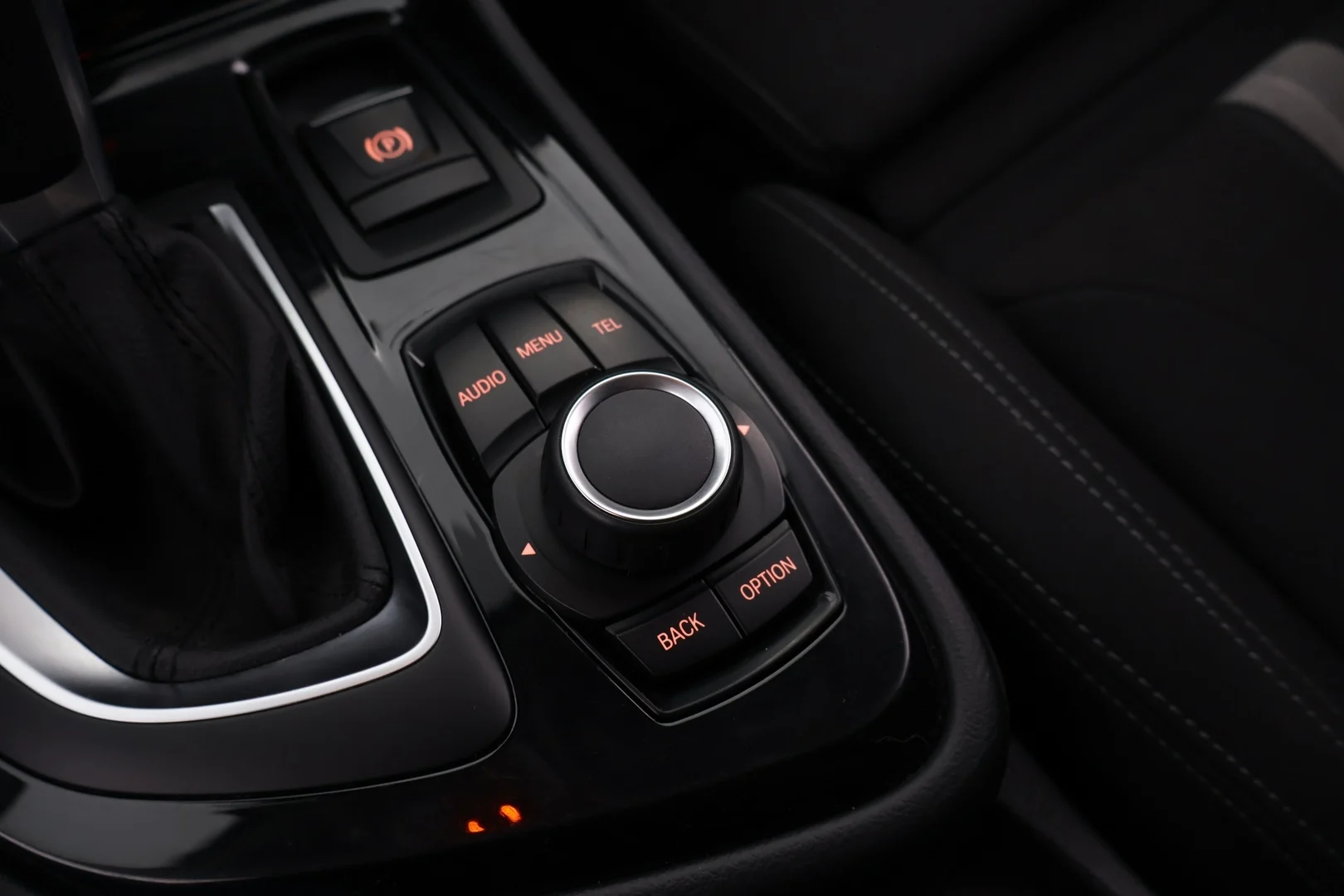 Car Image - 7iBwImM1StrZd9ZzNEe1N2