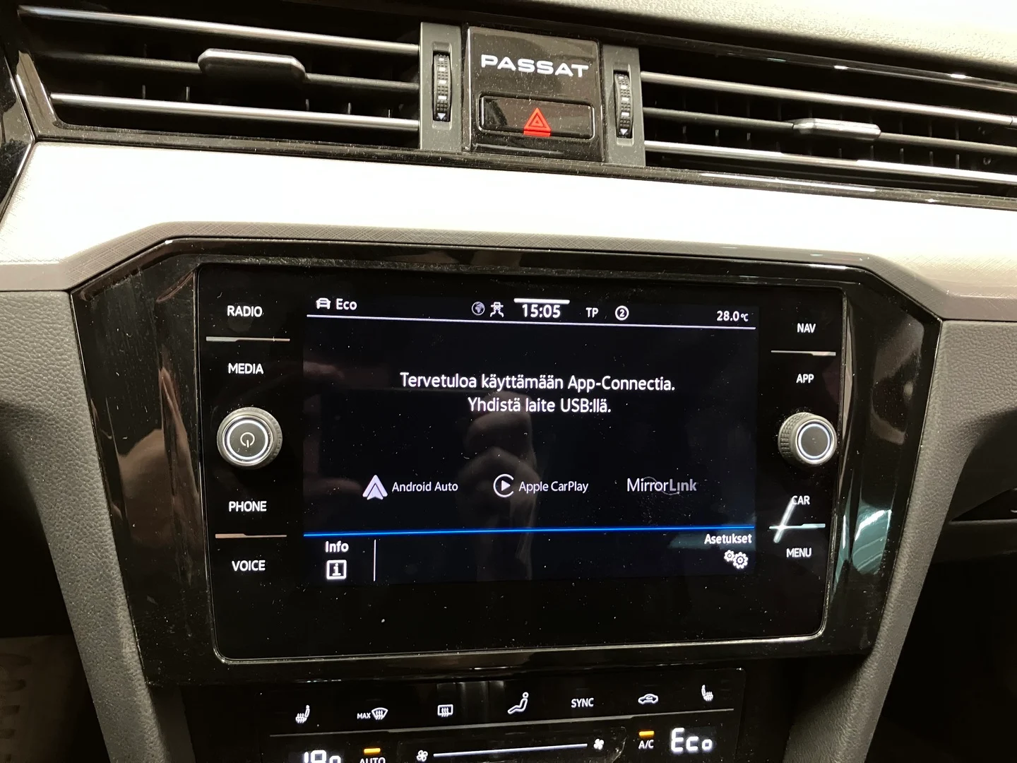 Car Image - Vt1z6hlokY5ikc3rR2uje