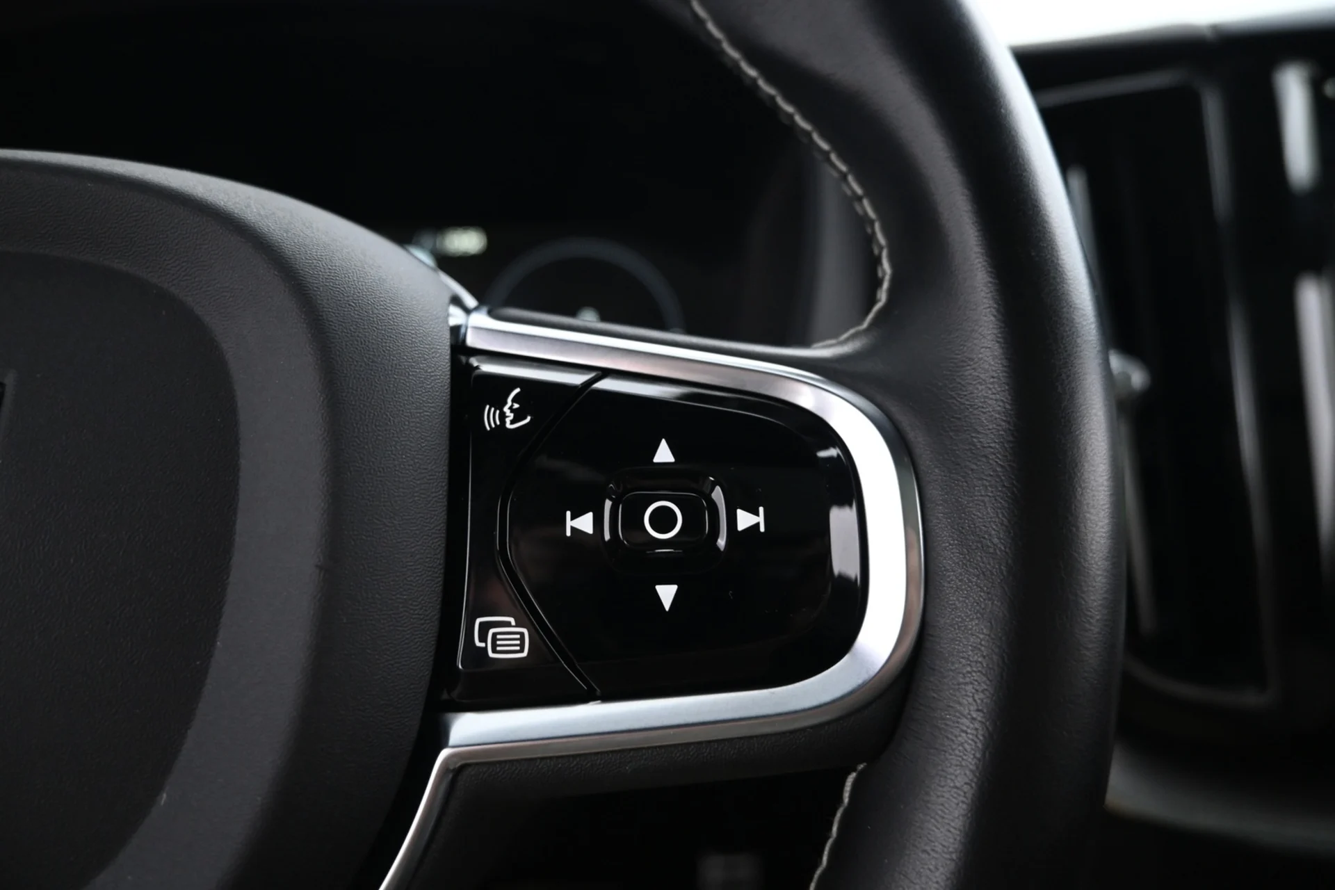 Car Image - 5mVCLU2xBzeOdBww1bqMom