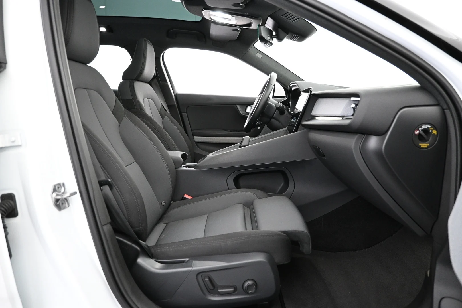 Car Image - 1euQ98zI1HrB08SWdks106