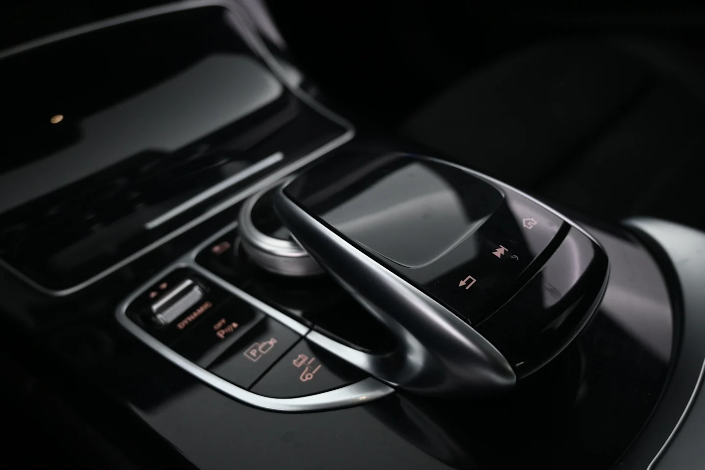Car Image - 4WrSvFK80poP7aWJEGZ4ga