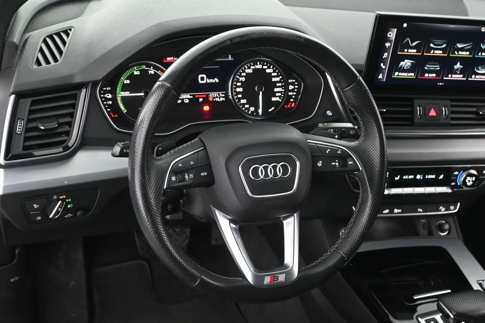 Car Image - 27QmQ9zfGBD6VHxK5mPBhl