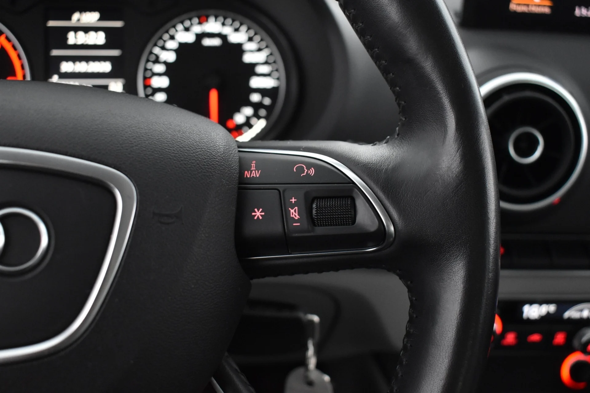 Car Image - 2DwVDjKwmhbReLruJUitrG