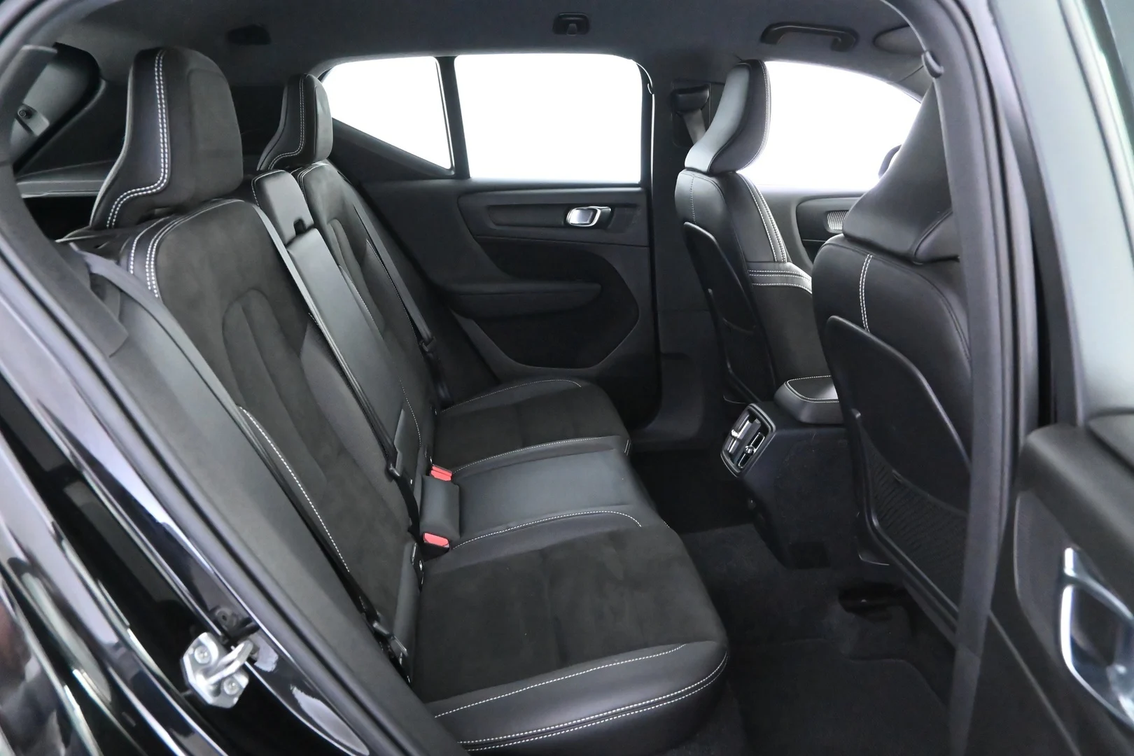 Car Image - 2VKGhhEQ9eLgUPGoLcgxid