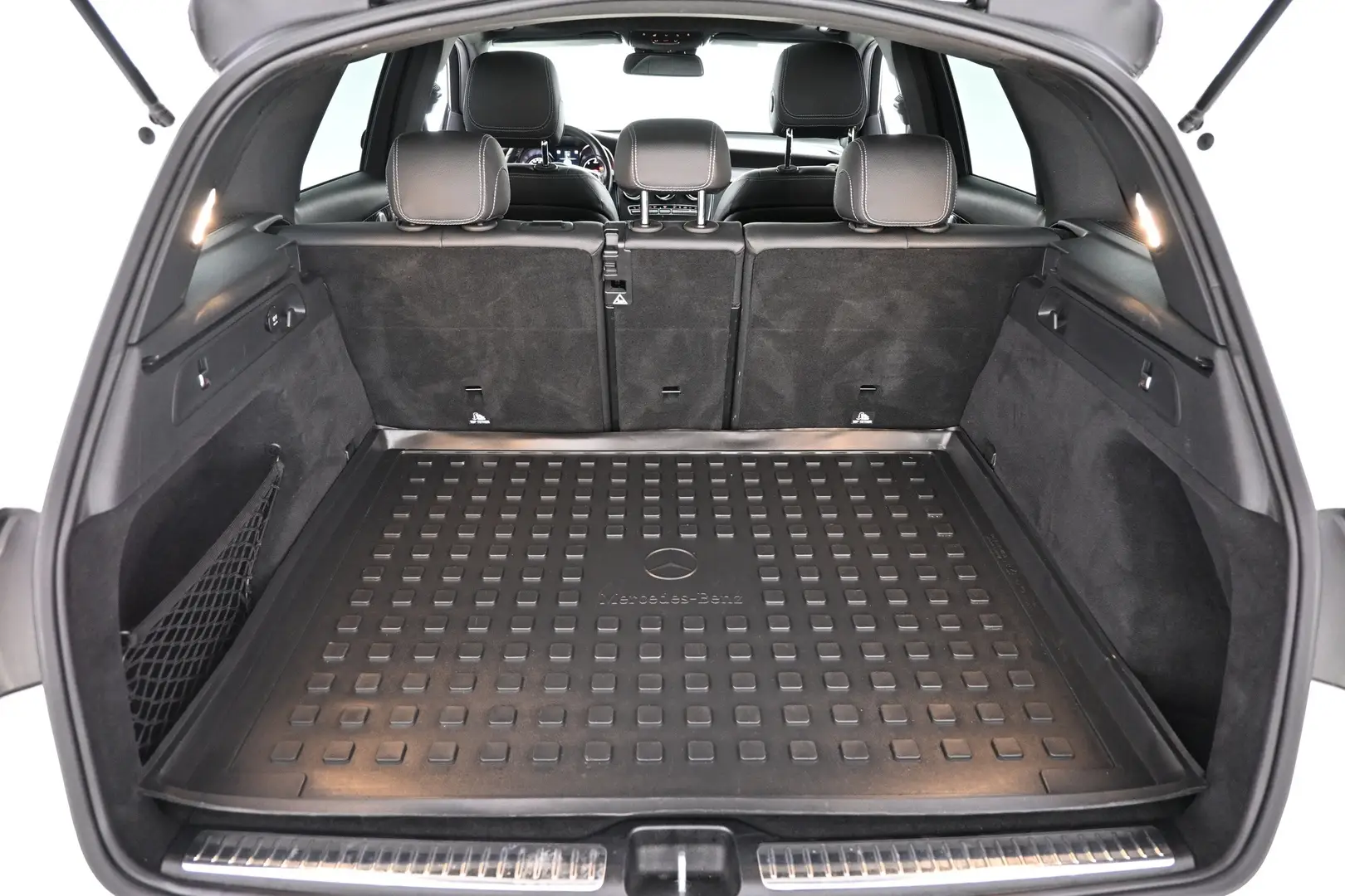 Car Image - 3FUEmJx42efdkaoLcJf4E6