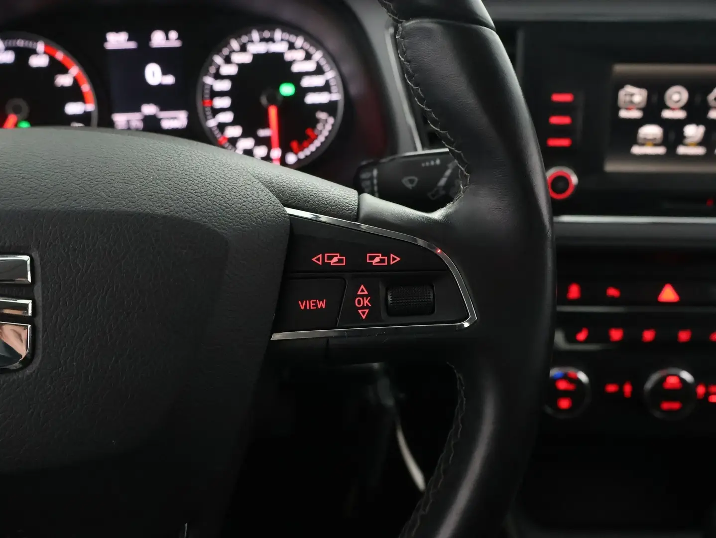 Car Image - 2dtW2we8bRy4avFL33iS6O