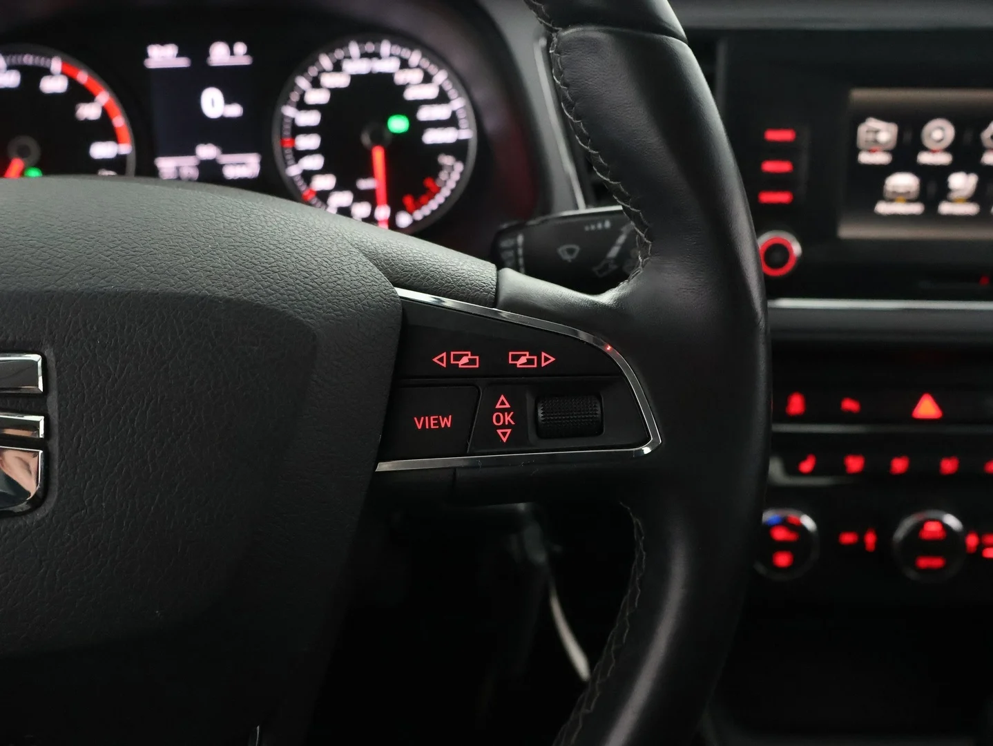Car Image - 2dtW2we8bRy4avFL33iS6O