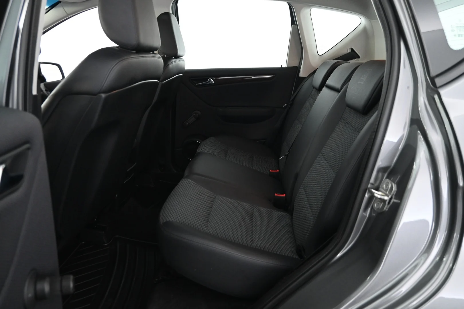 Car Image - 7gXQlnPCpHsisZT15Xvv3