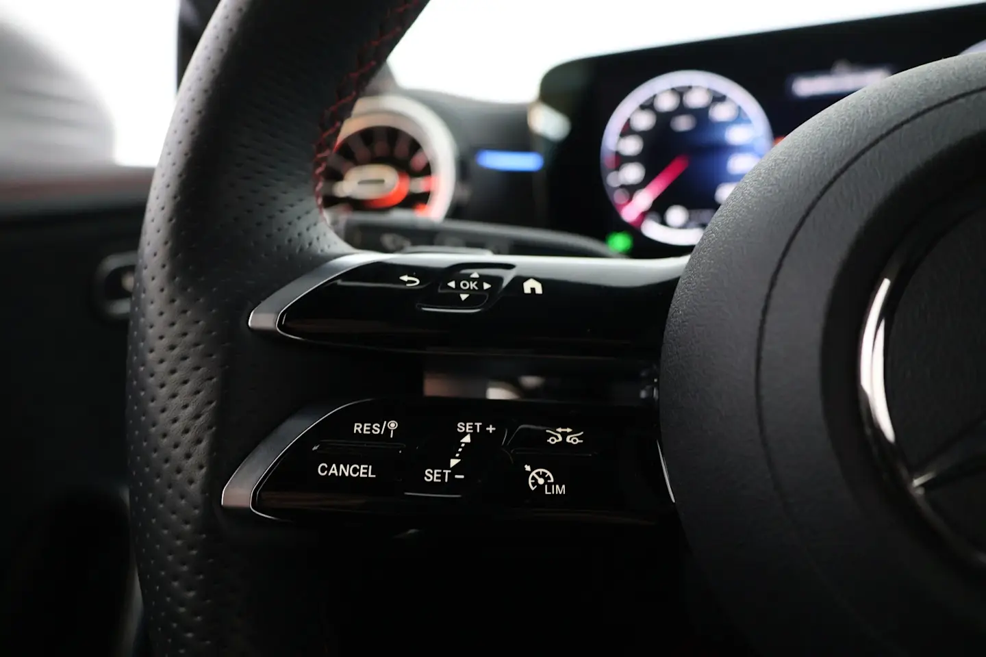 Car Image - da1yGszLHvMBmWHZW5C4F