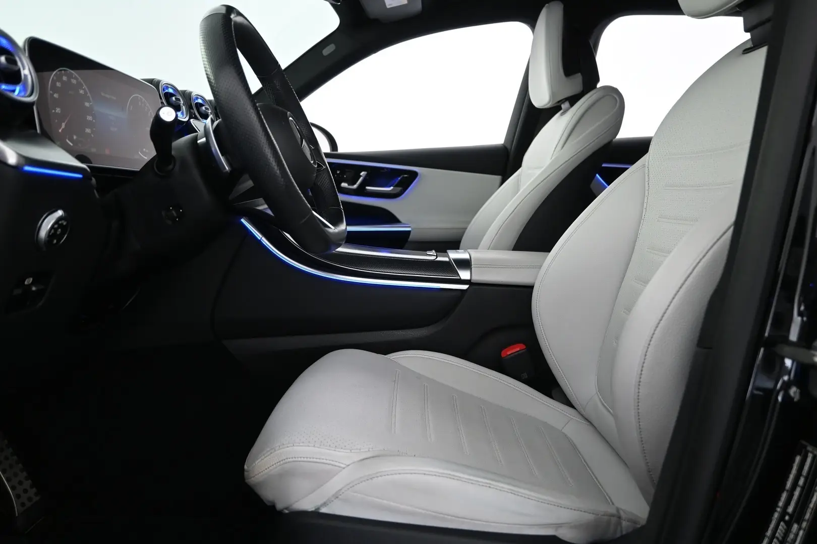 Car Image - 5MjYiR5HuNuoAxjdmQeTFF