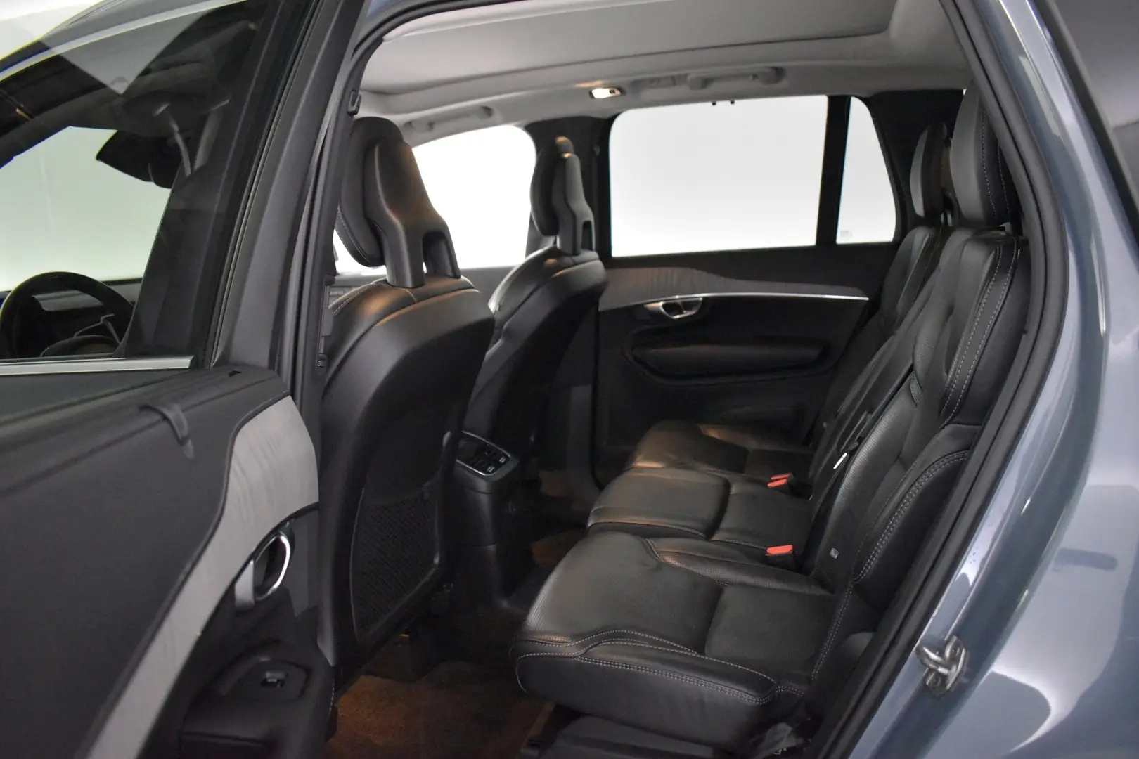 Car Image - 1J3sEf9jaHbTrlRXdY0X1P