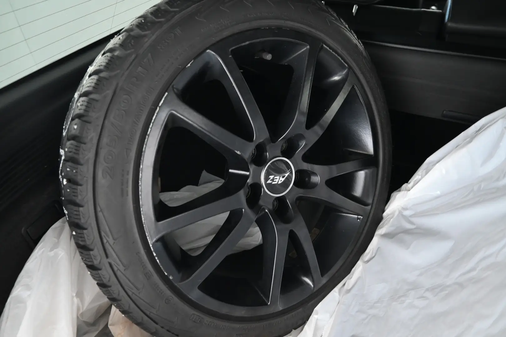 Car Image - 2UJ47NqwoJAkNSQgKqSWN8