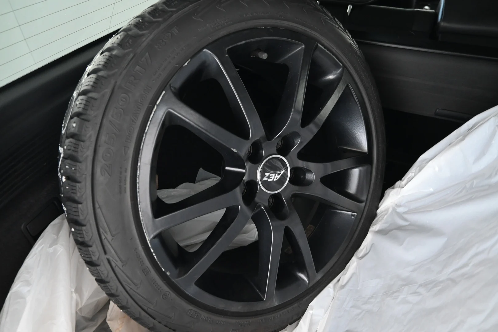 Car Image - 2UJ47NqwoJAkNSQgKqSWN8