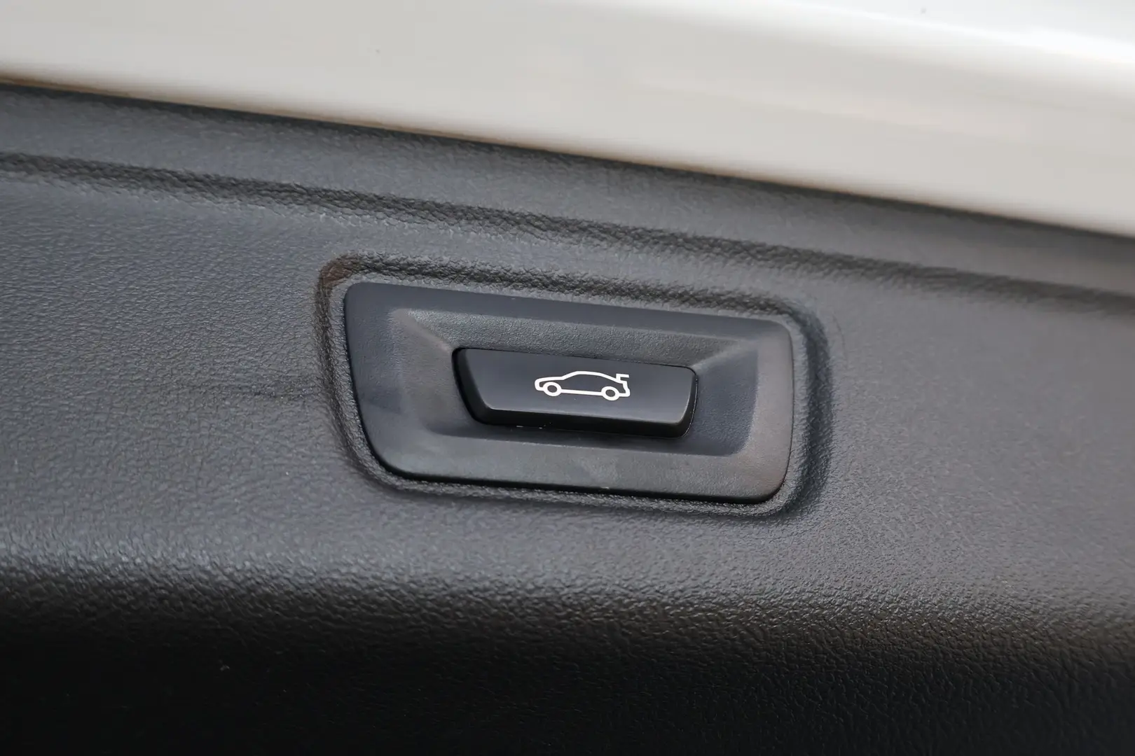 Car Image - 40u3duSQWlTFoTAIIwN0qg