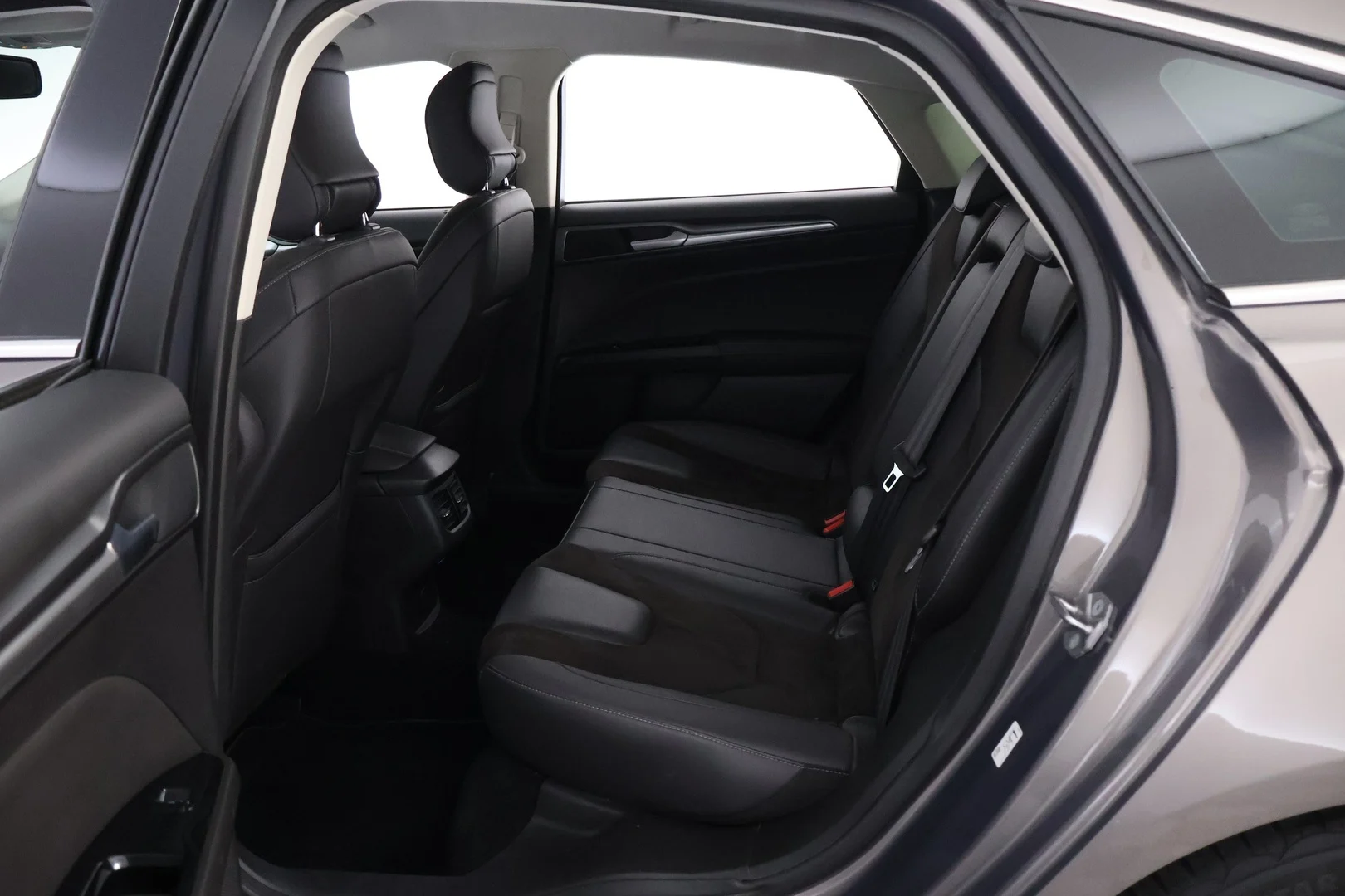 Car Image - 5AmwRkWppMe9AYsCX1lw35