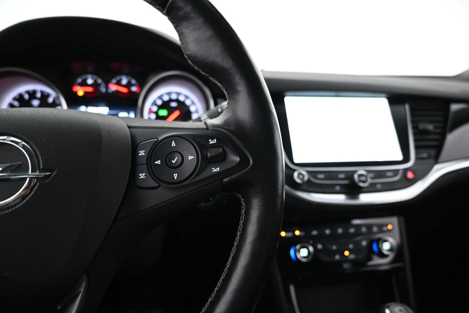 Car Image - 4NbM6RatOv9nRi6ngyDdSm
