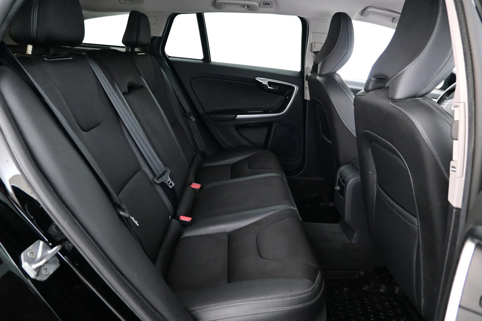 Car Image - 3ykHvY5HRhOkiptwQJZBFH