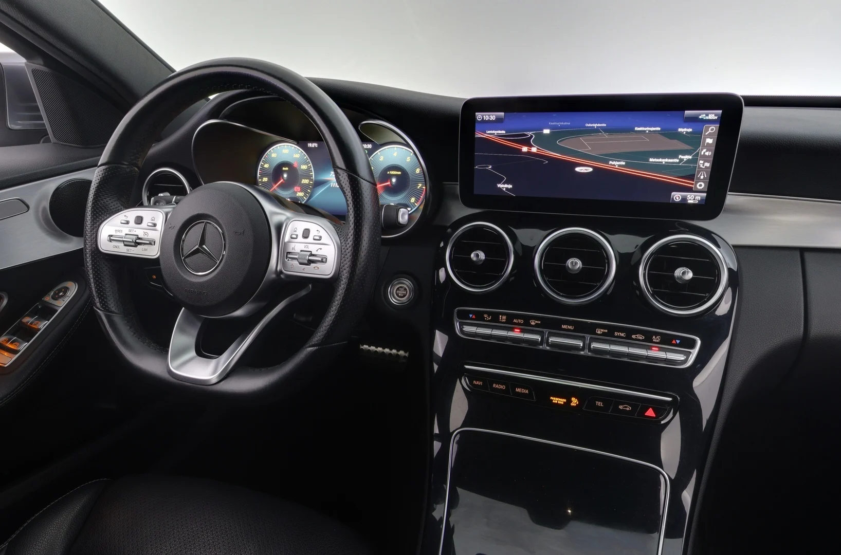 Car Image - Bq1fXrroIwiYVLooQUcrj